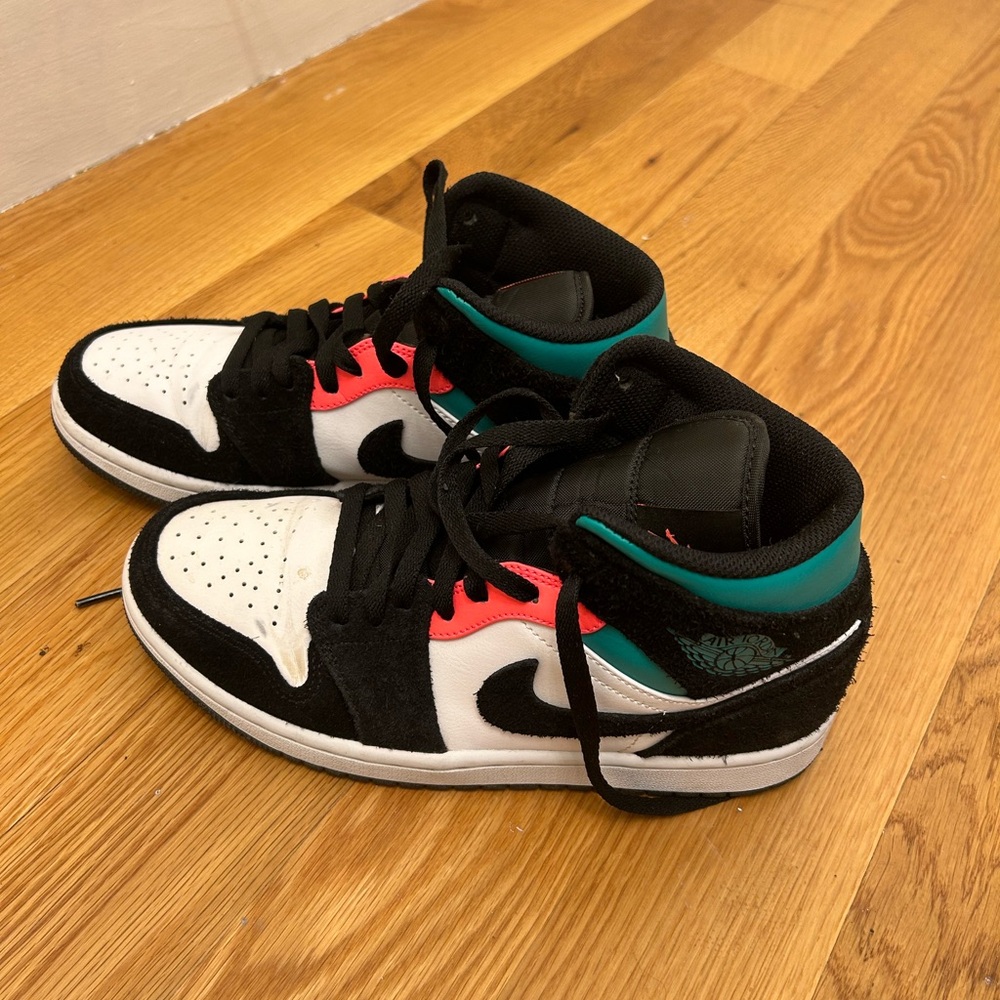 Air Jordan 1 Mid SE ‘South Beach’ Colorway Size 7 Men’s
